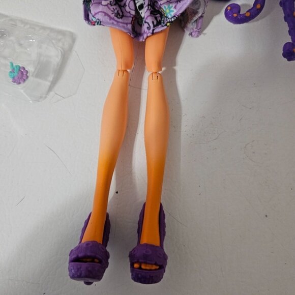Monster High Inner Monster Shockingly Shy Scared Silly Doll Incomplete - Picture 5 of 8
